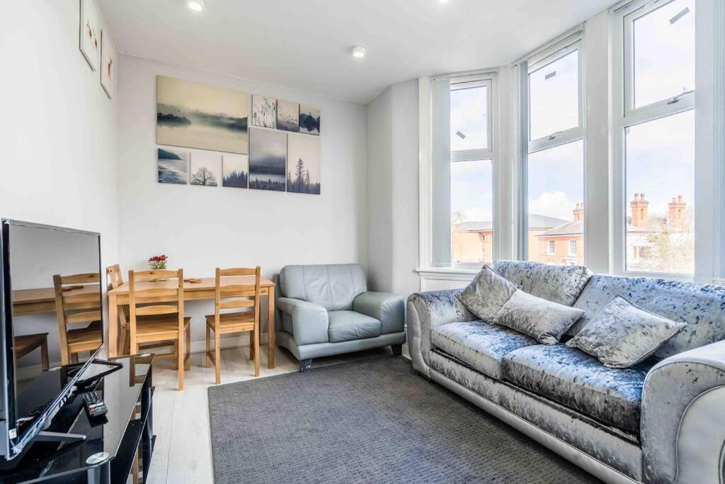 Апартаменти Modern Flat In Moseley With Free Parking Бірмінгем Екстер'єр фото